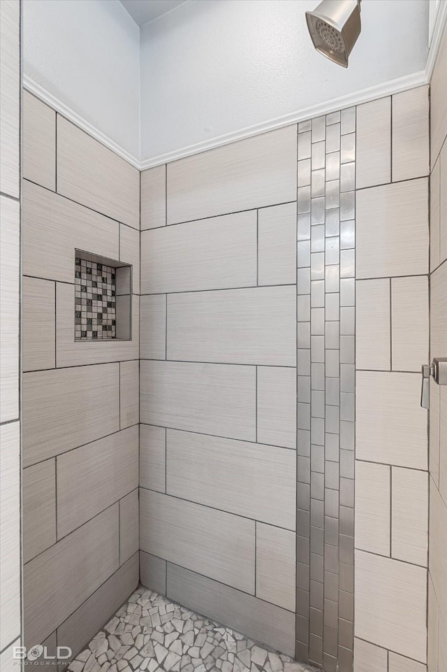 140 Fitzwilliam St, Haughton, LA 71037 - bathroom featuring a tile shower