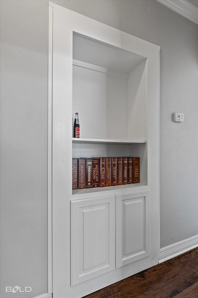 140 Fitzwilliam St, Haughton, LA 71037 - interior space featuring wood finished floors and baseboards