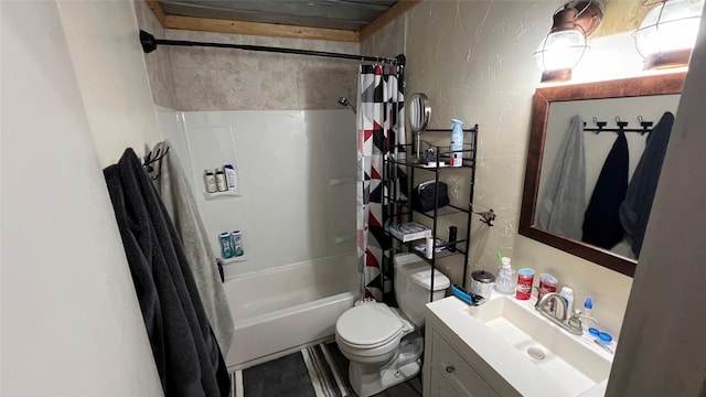 818 N Hughes St, Howe, TX 75459 - full bath featuring shower / tub combo, a textured wall, vanity, and toilet