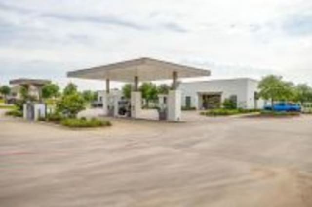 1833 Crested Ridge Rd, Fort Worth, TX 76008 - exterior space