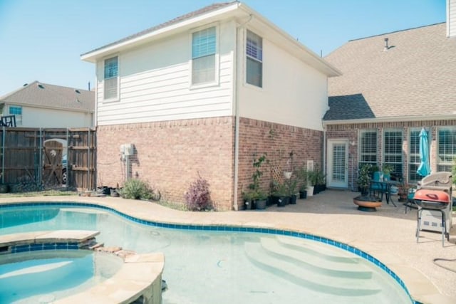 436 Dakota Dr, Murphy, TX 75094 - view of pool featuring a patio area, fence, and a pool with connected hot tub