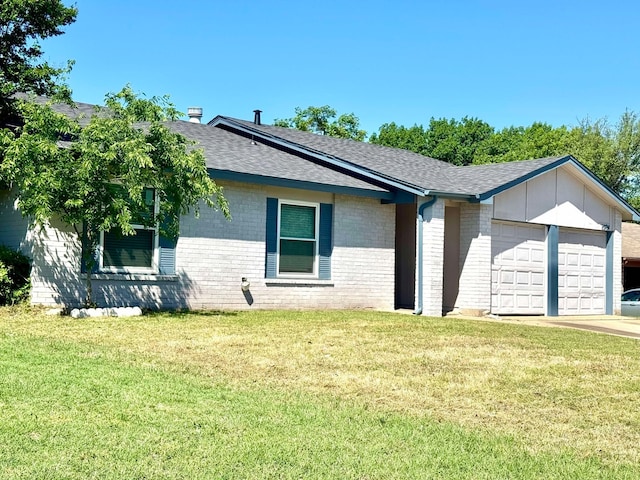 single story home featuring an attached garage, a shingled roof, driveway, and a front lawn