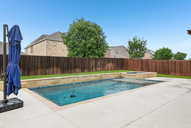 13002 Clarendon Dr, Frisco, TX 75035 - view of pool featuring a patio, an in ground hot tub, a fenced in pool, and a fenced backyard