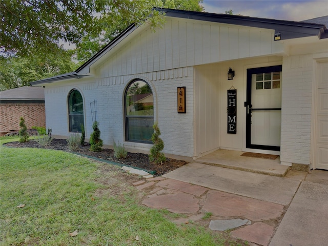 416 Rolling Hills Dr, Aledo, TX 76008 - view of front facade with brick siding and a front yard