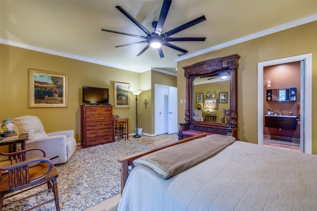 5713 Pershing Ave, Fort Worth, TX 76107 - bedroom featuring ensuite bath, a ceiling fan, baseboards, and crown molding