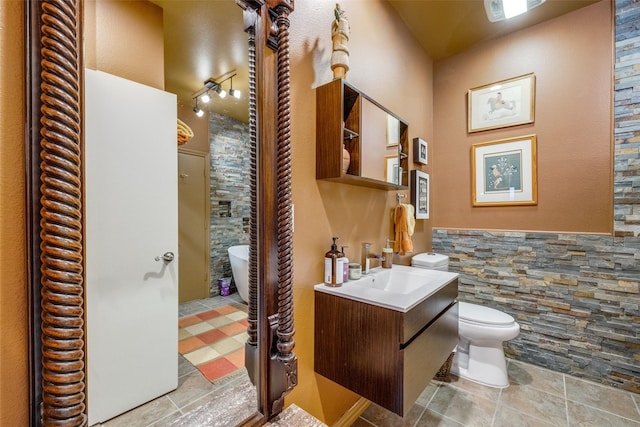 5713 Pershing Ave, Fort Worth, TX 76107 - full bath with walk in shower, toilet, and vanity