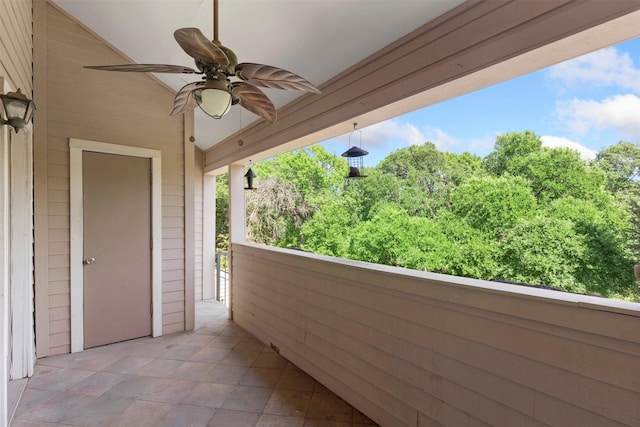 balcony with ceiling fan