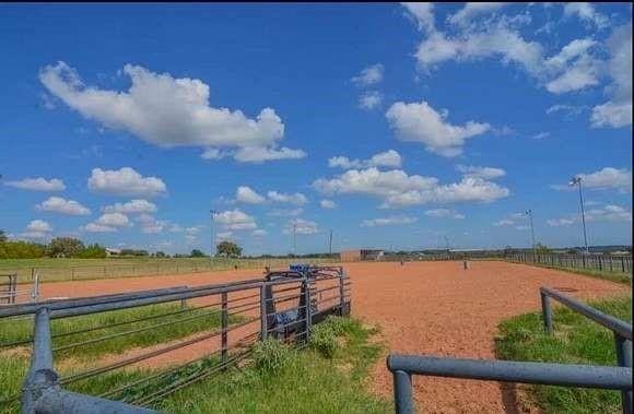195 Lookout Pt, Stephenville, TX 76401 - surrounding community with an outdoor riding arena and a view of rural / pastoral area