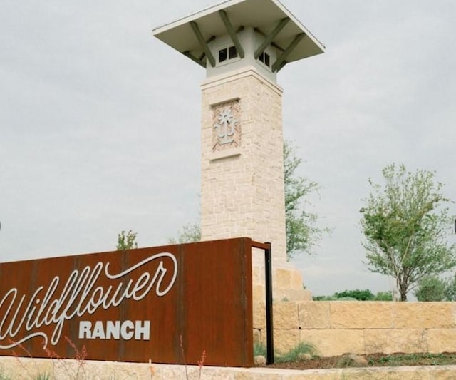 1313 Canuela Way, Justin, TX 76247 - community sign featuring fence