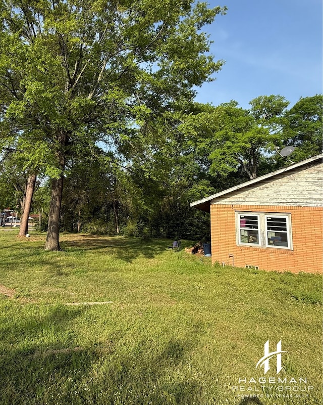 615 Quitman St, Pittsburg, TX 75686 - view of yard