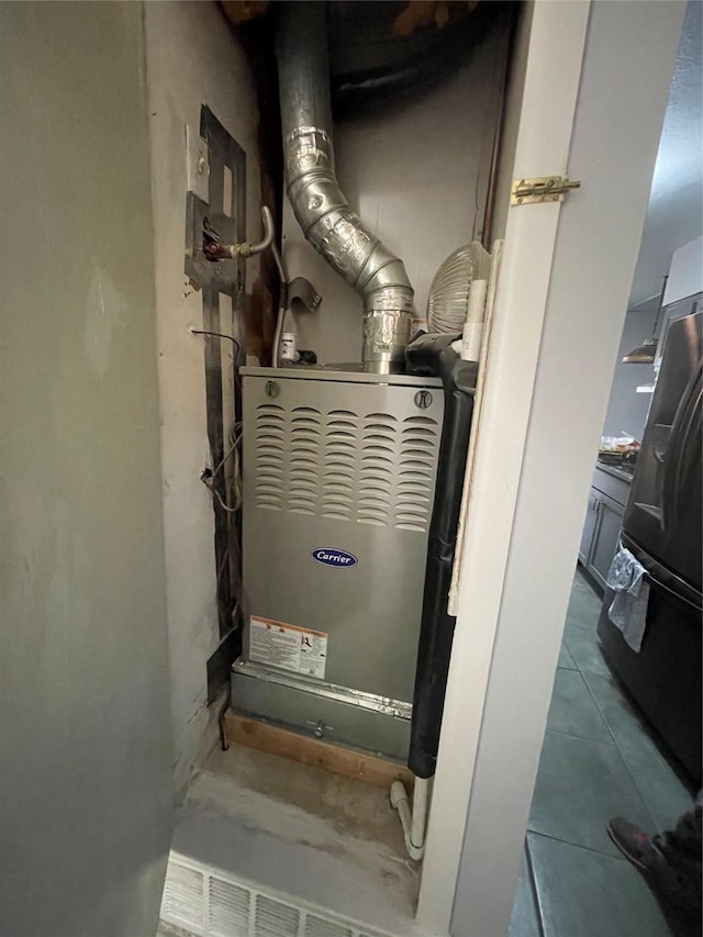 4514 Wyoming St, Dallas, TX 75211 - view of utility room