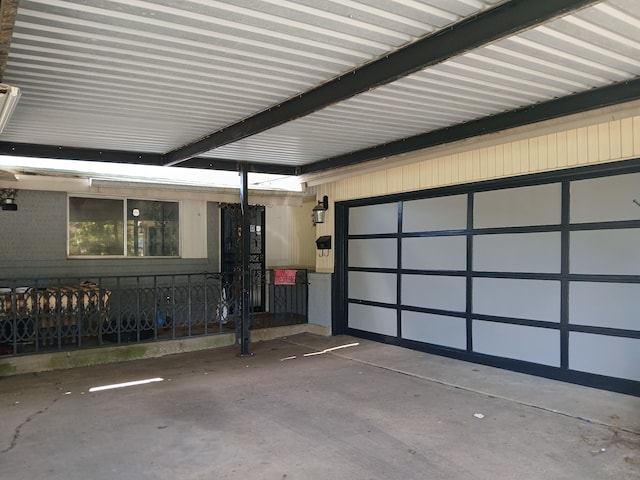 4514 Wyoming St, Dallas, TX 75211 - view of garage