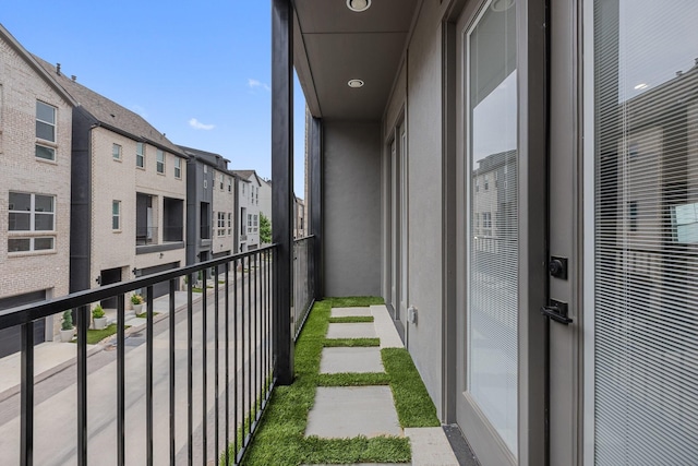 2635 Carmelita St, Dallas, TX 75212 - balcony with a residential view