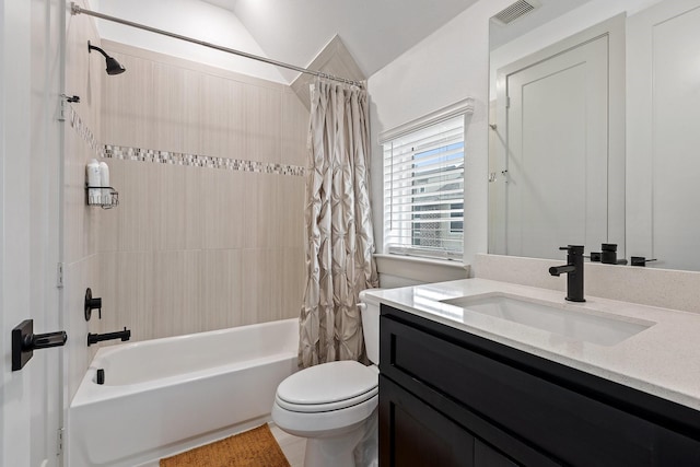 2635 Carmelita St, Dallas, TX 75212 - full bath with vanity and shower / bath combo with shower curtain