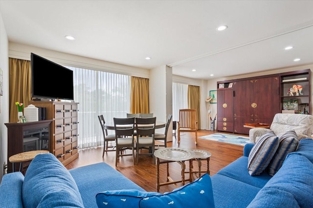 4924 Cobbs Dr Unit 3D, Waco, TX 76710 - living area featuring wood finished floors and recessed lighting