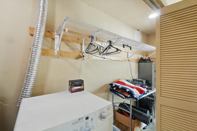 storage area featuring washer / clothes dryer