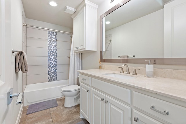 bathroom with recessed lighting, visible vents, toilet, vanity, and shower / bath combo with shower curtain
