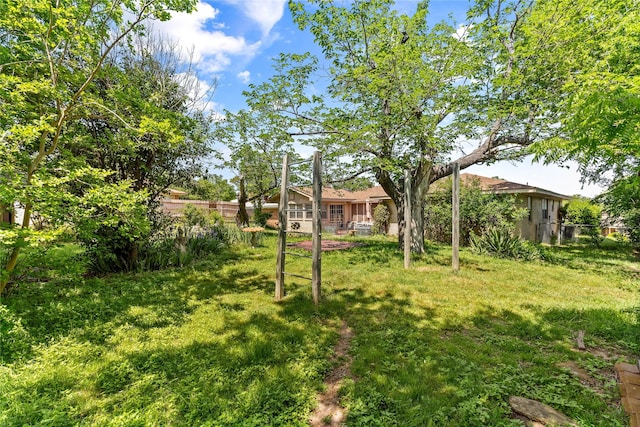 view of yard featuring fence