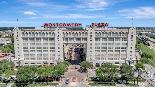 view of building exterior