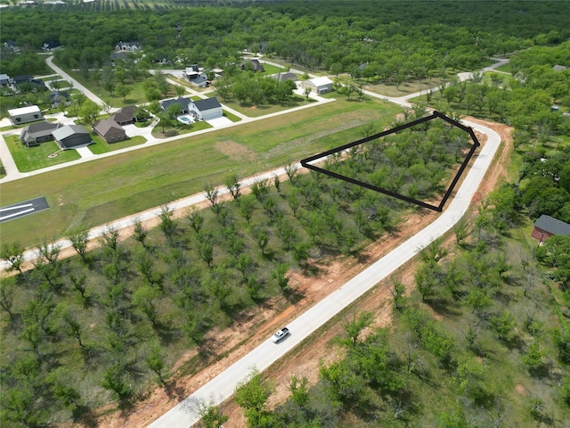 907 E Landings Dr, Granbury, TX 76049