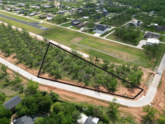 907 E Landings Dr, Granbury, TX 76049