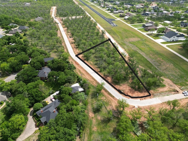 907 E Landings Dr, Granbury, TX 76049