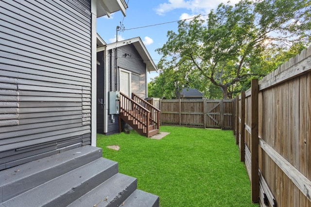 1031 W Chestnut St, Denison, TX 75020 - view of yard