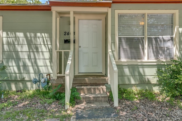 view of property entrance
