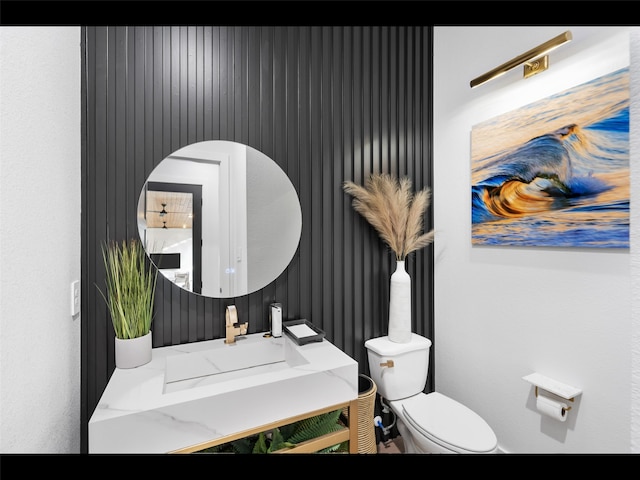 612 Glade Stream Ct, Azle, TX 76020 - half bath featuring toilet