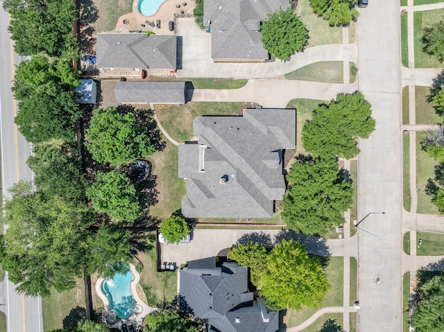 32 Royal Oaks Cir, Denton, TX 76210 - drone / aerial view of a pool area