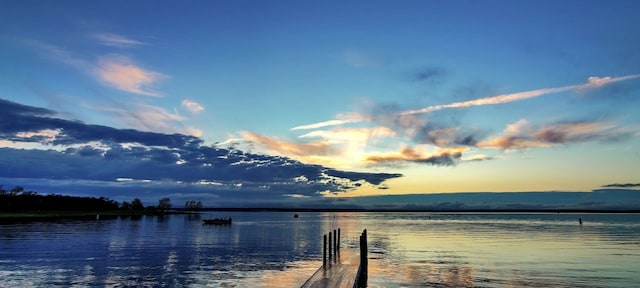 106 W Hayes Ave, Whitney, TX 76692 - water view
