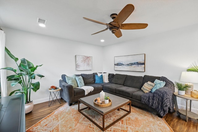 living room with ceiling fan, light wood-style flooring, recessed lighting, baseboards, and visible vents