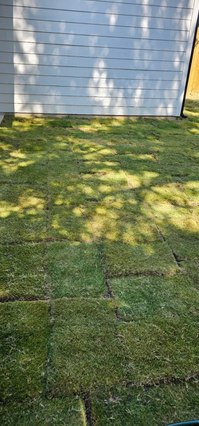 1822 Bickers St, Dallas, TX 75212 - view of grassy yard