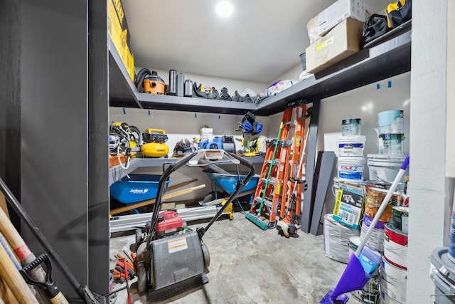 314 Xavier Dr, Garland, TX 75043 - view of storage