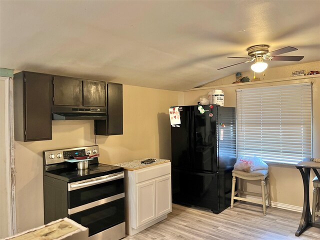 kitchen with ceiling fan, electric range, light wood-style flooring, and freestanding refrigerator