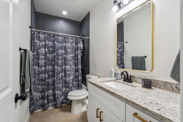 full bathroom with concrete flooring, toilet, a shower with curtain, and vanity