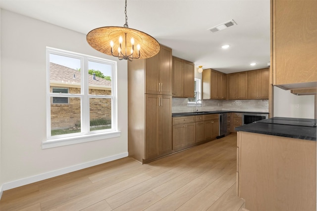 4524 Boston Dr, Plano, TX 75093 - kitchen with visible vents, plenty of natural light, a chandelier, and dark countertops