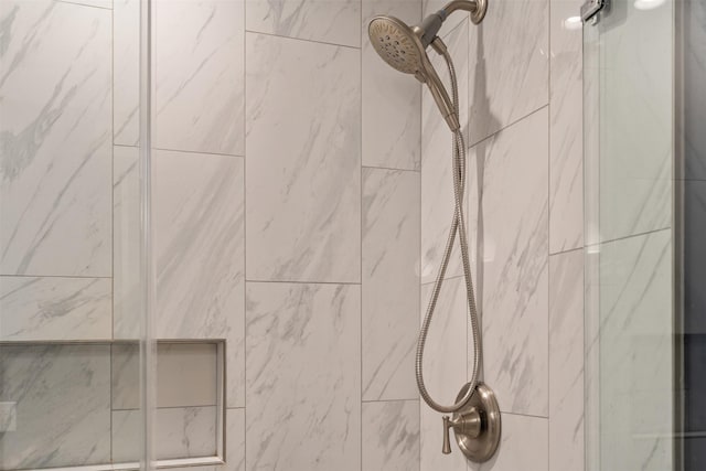 7404 W NW Hwy Unit 9, Dallas, TX 75225 - room details featuring a tile shower
