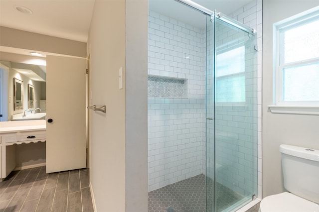 1904 Park Hill Dr, Arlington, TX 76012 - full bathroom featuring vanity, toilet, a shower stall, and recessed lighting