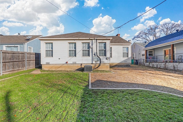 4209 Curzon Ave, Fort Worth, TX 76107 - rear view of property featuring a yard, a patio, and a fenced backyard