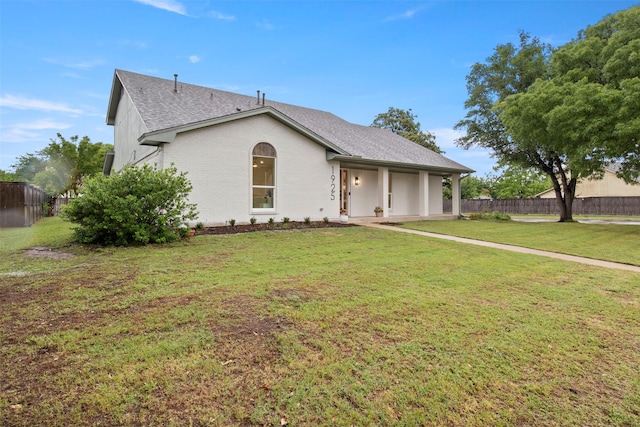 1925 Berkner Dr, Richardson, TX 75081 - view of front facade featuring brick siding and a shingled roof