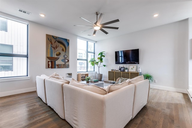 1922 La Croix Pl, Dallas, TX 75214 - living area with a ceiling fan, wood finished floors, baseboards, and recessed lighting