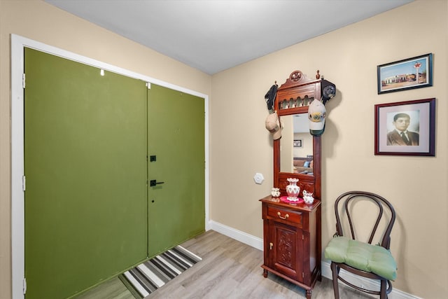 1410 Hummingbird Dr, Hillsboro, TX 76645 - entrance foyer with light wood finished floors and baseboards
