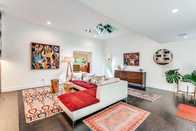416 Crestwood Dr, Fort Worth, TX 76107 - living area featuring recessed lighting, visible vents, baseboards, a skylight, and wood finished floors