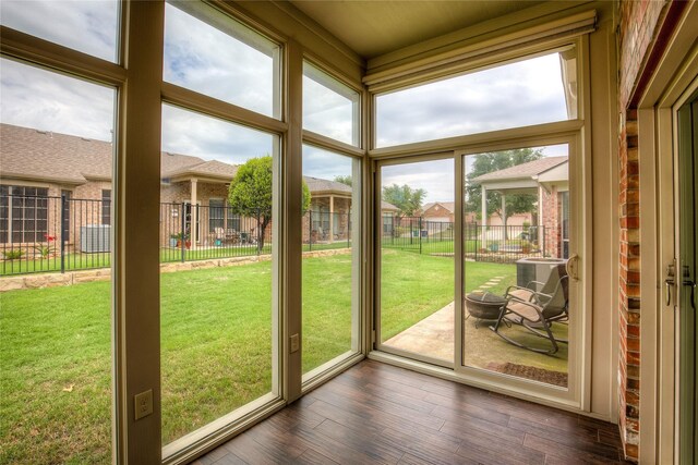 4001 Pineoak Ln, Denton, TX 76210 - view of unfurnished sunroom