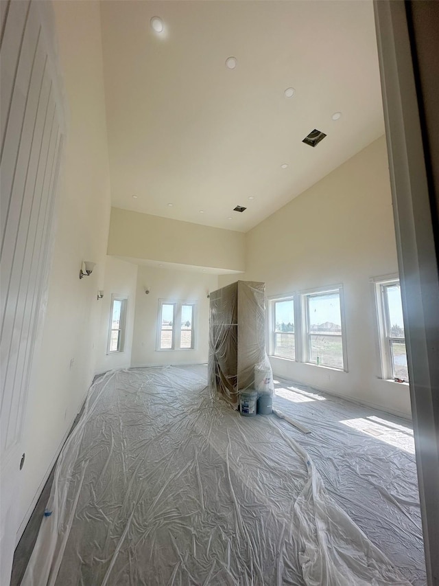 spare room with visible vents and plenty of natural light