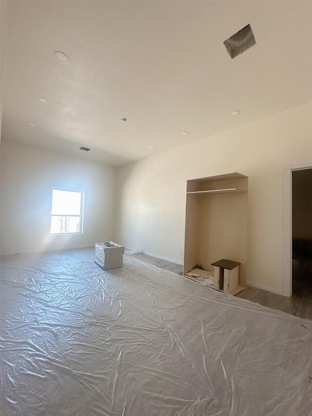 unfurnished room featuring recessed lighting