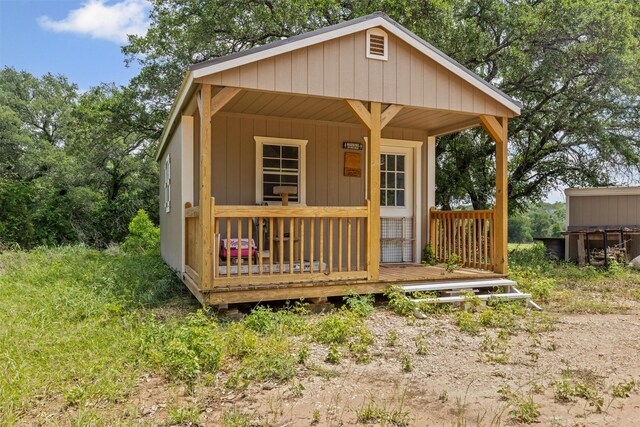 view of outbuilding