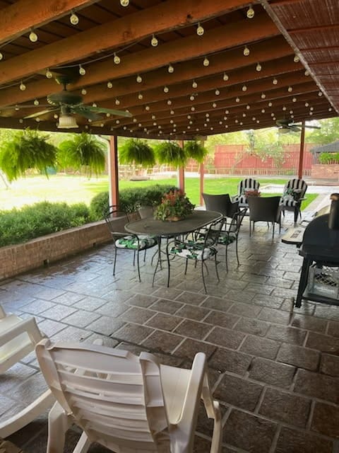 7 Carl Lee Cir, Terrell, TX 75160 - view of patio with outdoor dining area, a ceiling fan, and grilling area