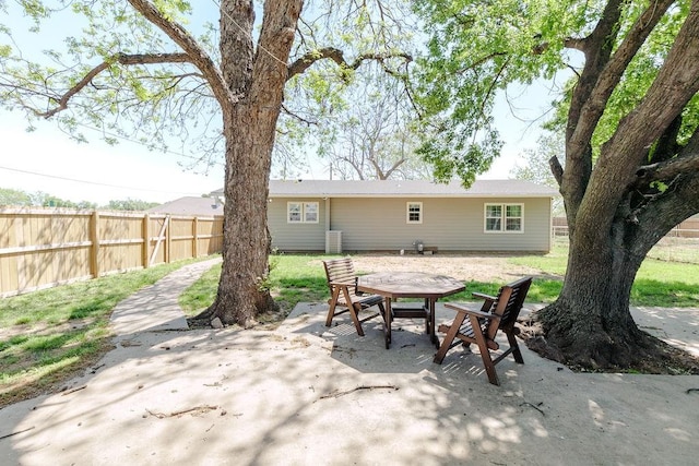 102 S Oak St, Paradise, TX 76073 - view of patio with outdoor dining area